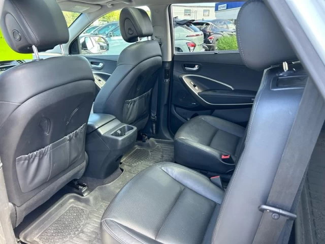 Hyundai Santa Fe XL Limited with 6 Seats 2017