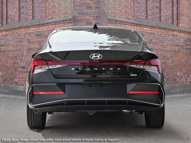 Hyundai Elantra Hybrid Luxury DCT w/Two-Tone Interior 2025