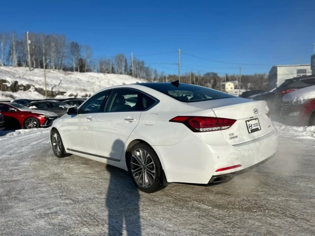 Hyundai Genesis Sedan GENESIS 2015