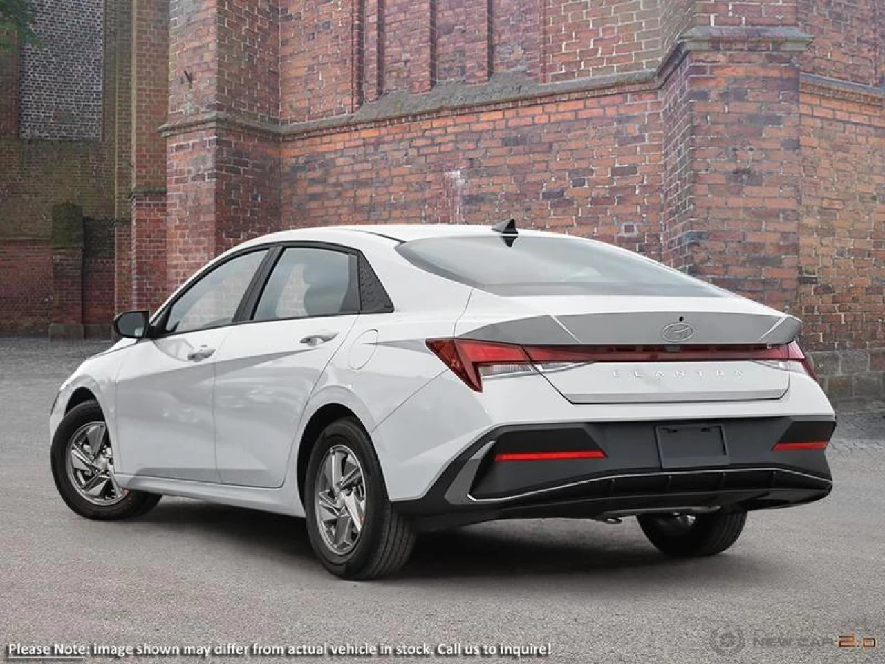 2025 Hyundai Elantra Essential Main Image