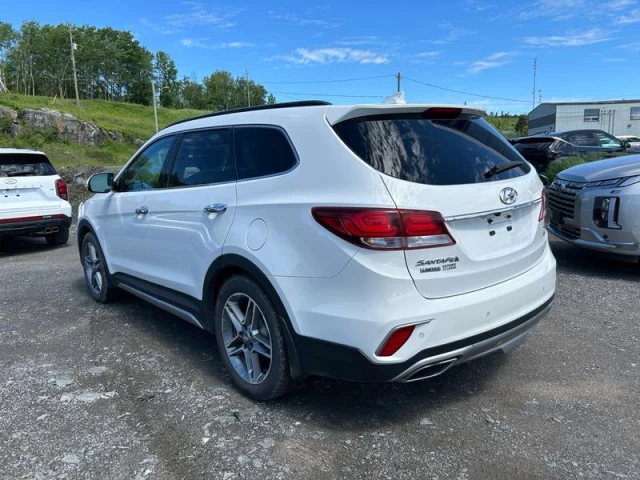 Hyundai Santa Fe XL Limited with 6 Seats 2017