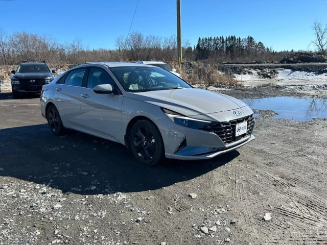 Hyundai Elantra Hybrid Ultimate DCT 2022